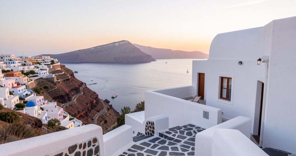 Terrasse sur la caldeira pour choisir où dormir à Santorin